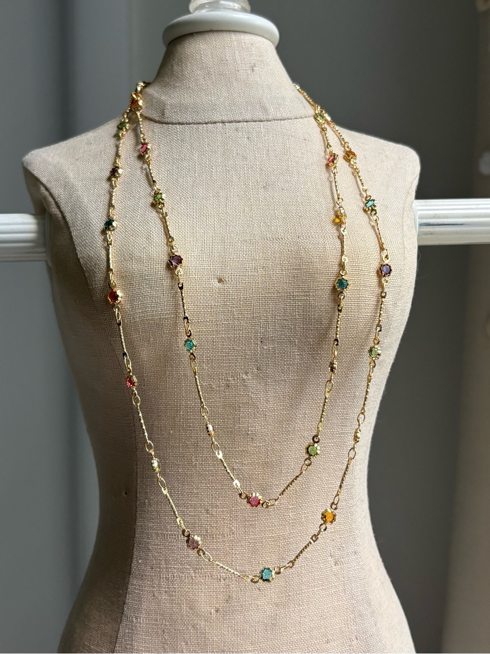 NWOT 18K Plated Gold Multicolor Rhinestone Link Chain Long Necklace - Picture 5 of 10